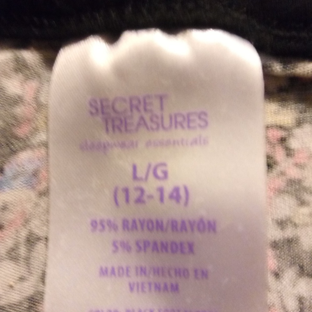 Shirt - Picture 3 of 4